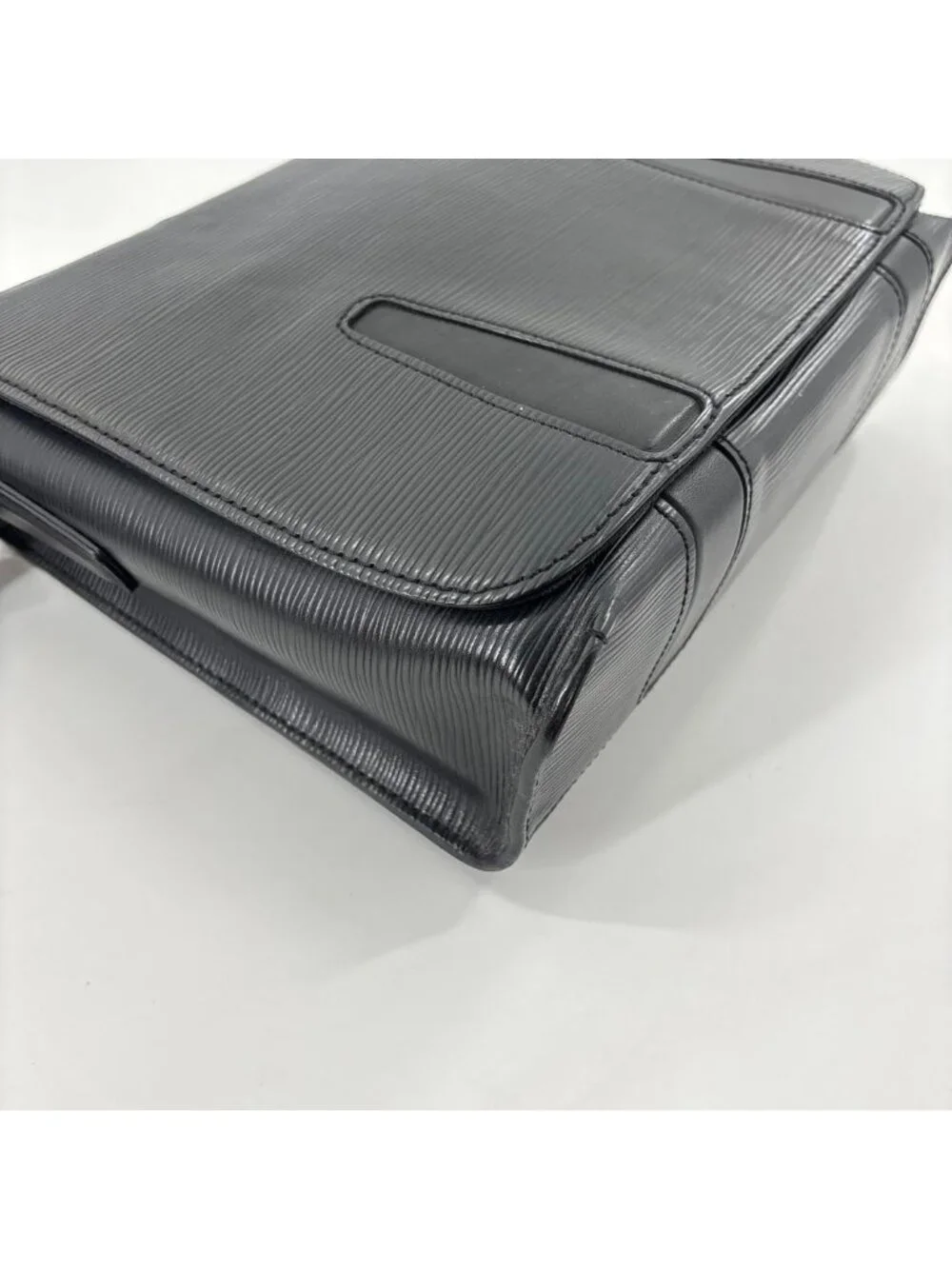 Louis Vuitton Epi Harrington Messenger PM Shoulder Bag Black